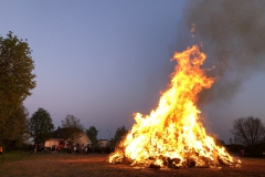 19-04-20-osterfeuer