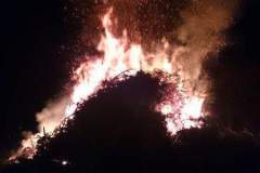 16-03-26-osterfeuer